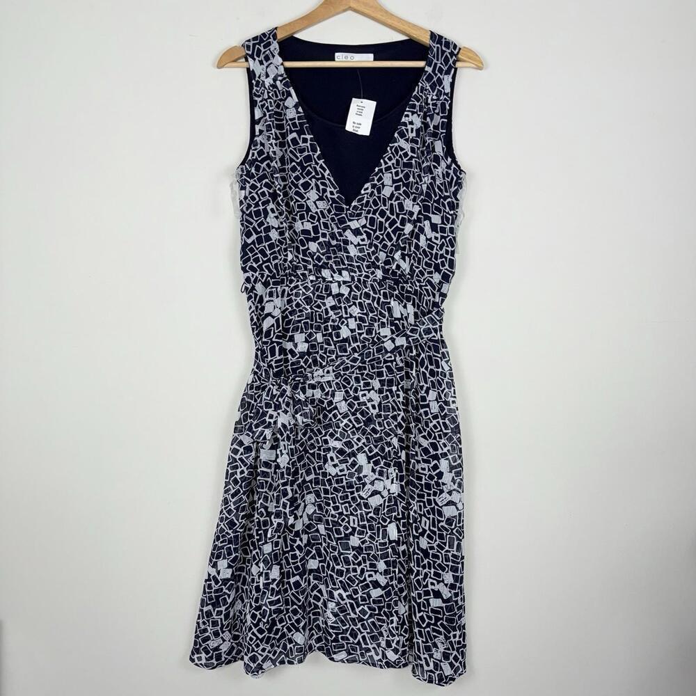 NWT Cleo Sleeveless Wrap Dress Abstract Print Size 6 Navy White Lined Geometric